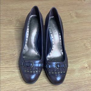 Michelle D Brown heels